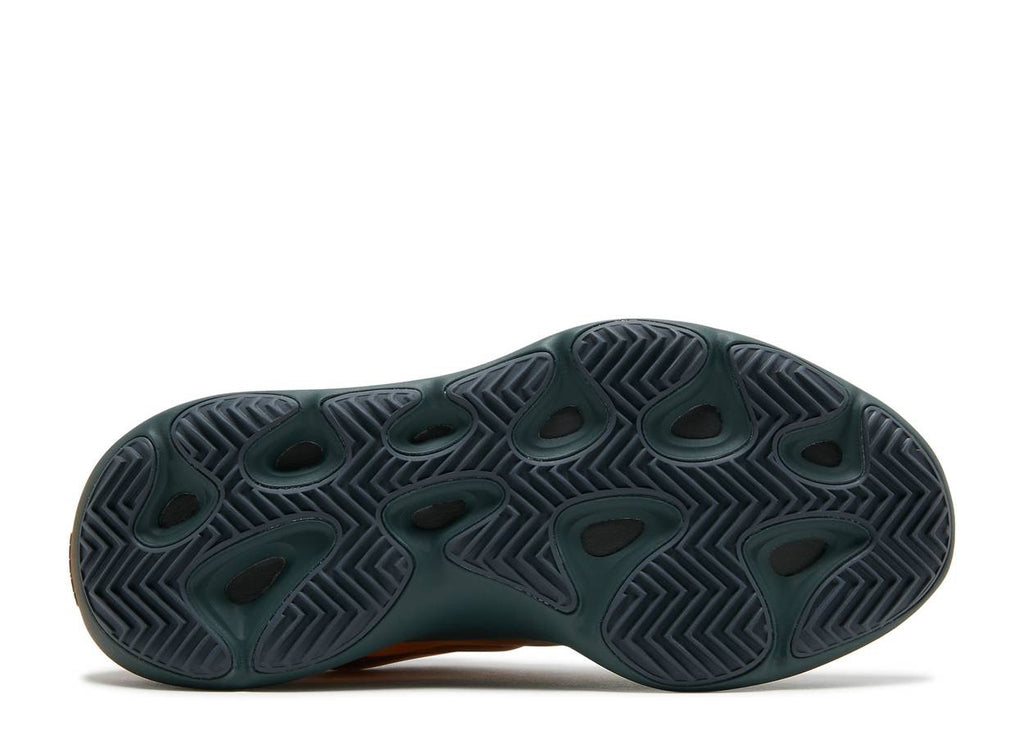 YEEZY 700 V3 'COPPER FADE' image 3