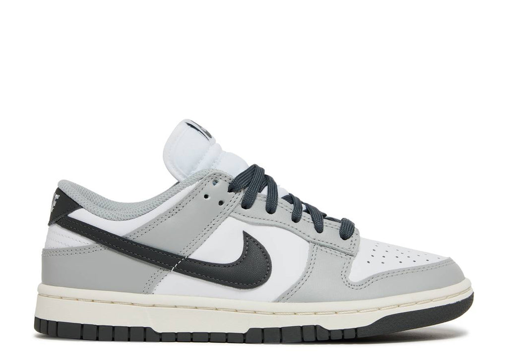 WMNS DUNK LOW 'LIGHT SMOKE GREY' image 0