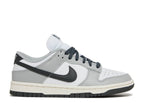 WMNS DUNK LOW 'LIGHT SMOKE GREY' image 0