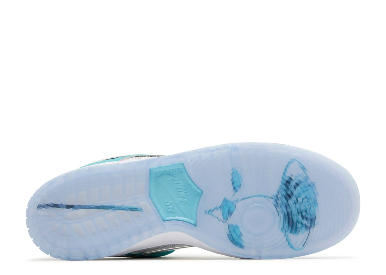 APRIL SKATEBOARDS X DUNK LOW SB 'TURBO GREEN' image 1