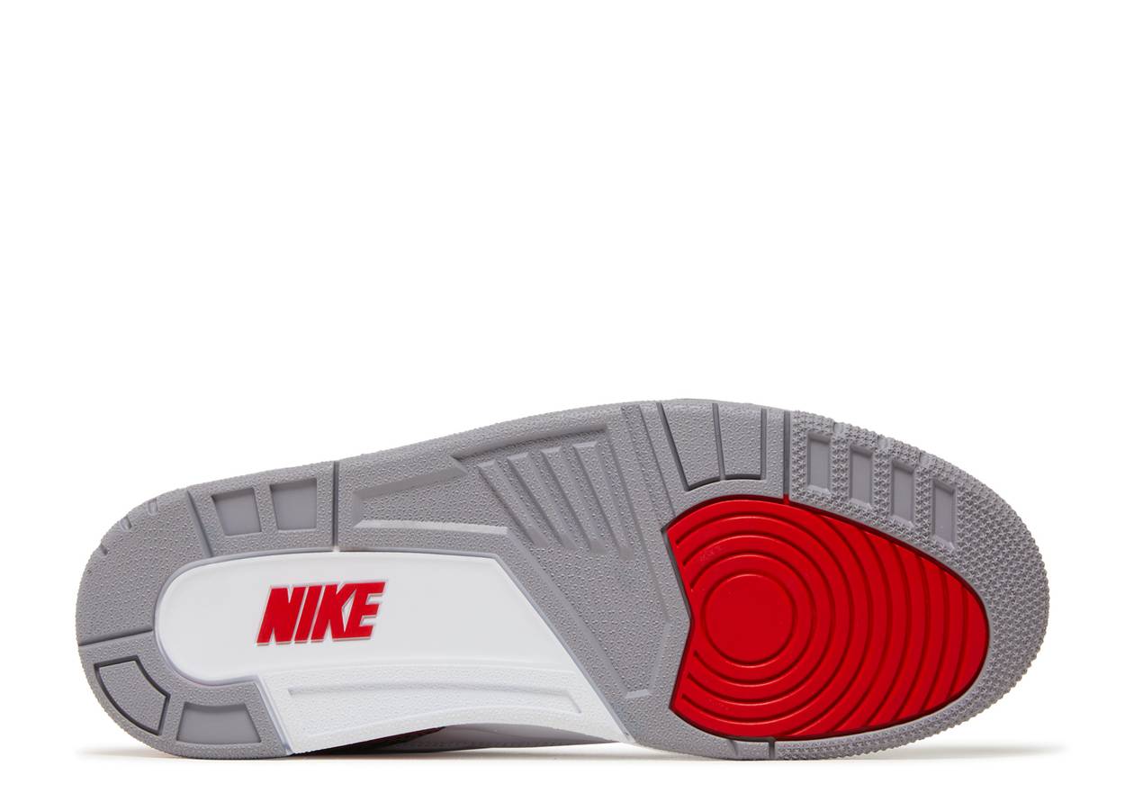 AIR JORDAN 3 RETRO 'FIRE RED' 2022 image 3