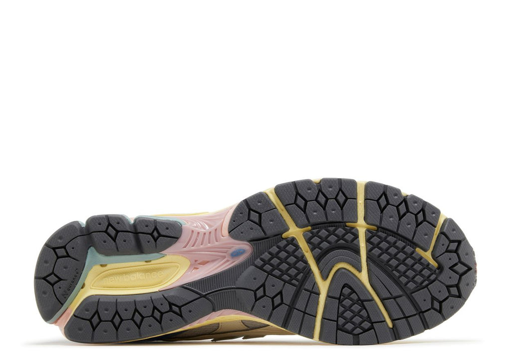 1906U 'ANGORA BLUE PINK' image 3