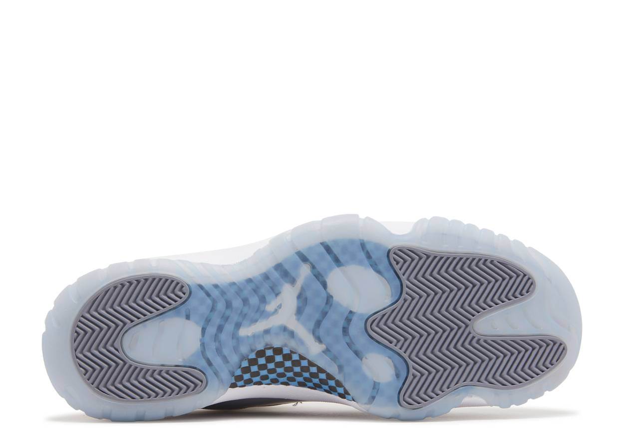 AIR JORDAN 11 RETRO LOW 'CEMENT GREY' image 3
