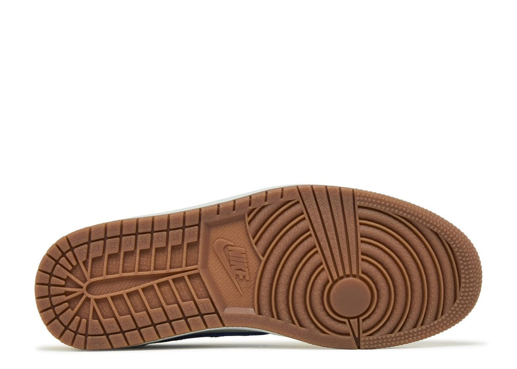 TRAVIS SCOTT X WMNS JORDAN 1 RETRO LOW OG SP 'CANARY' image 3