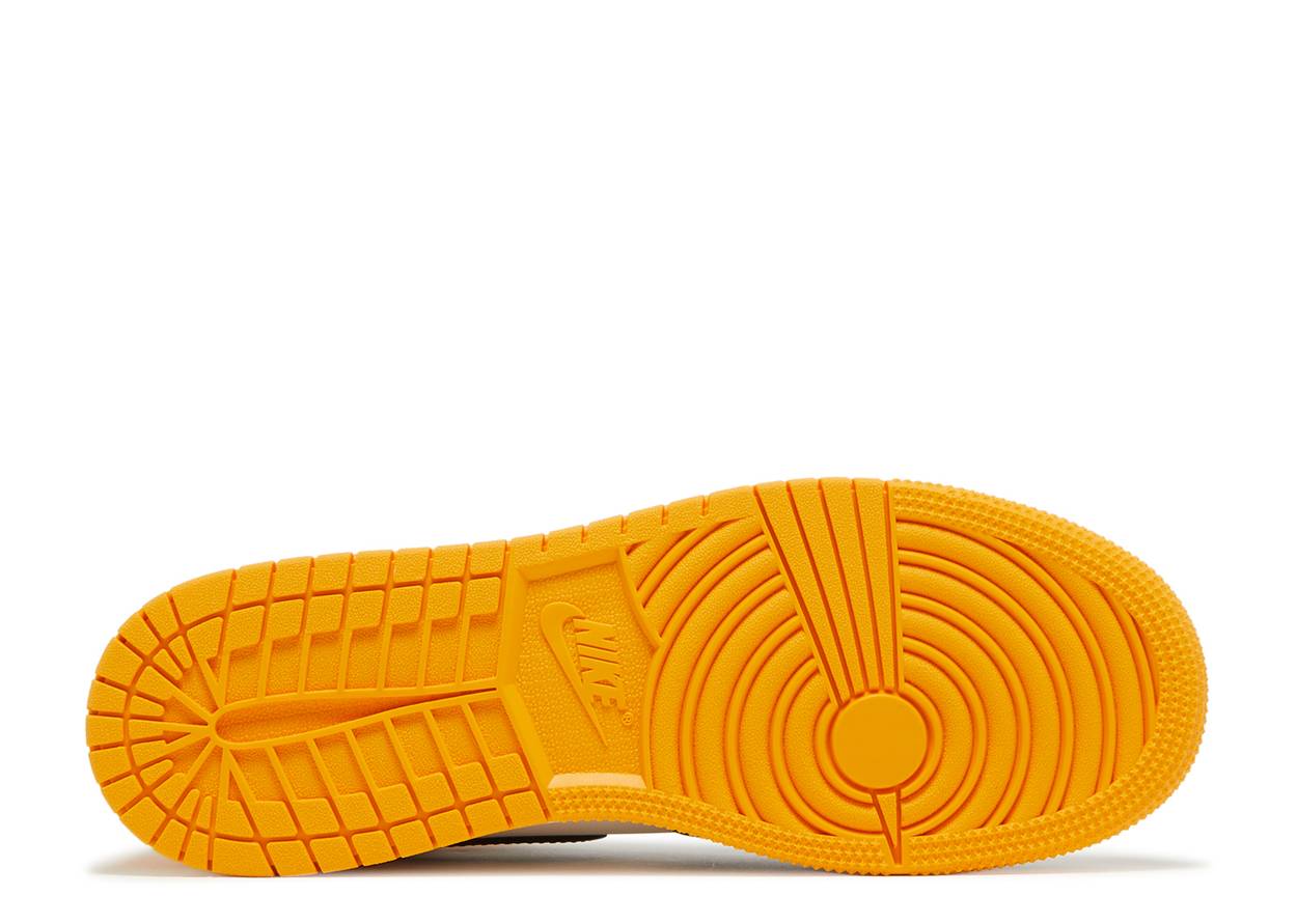 AIR JORDAN 1 RETRO HIGH OG 'YELLOW TOE' image 3