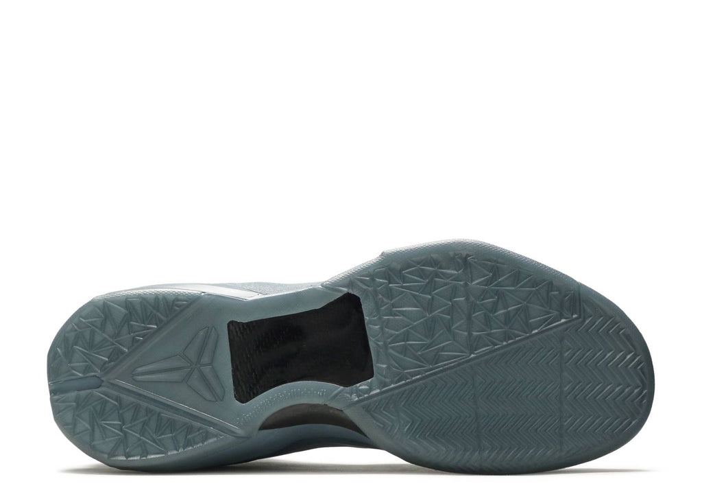 ZOOM KOBE 7 'FADE TO BLACK' image 3