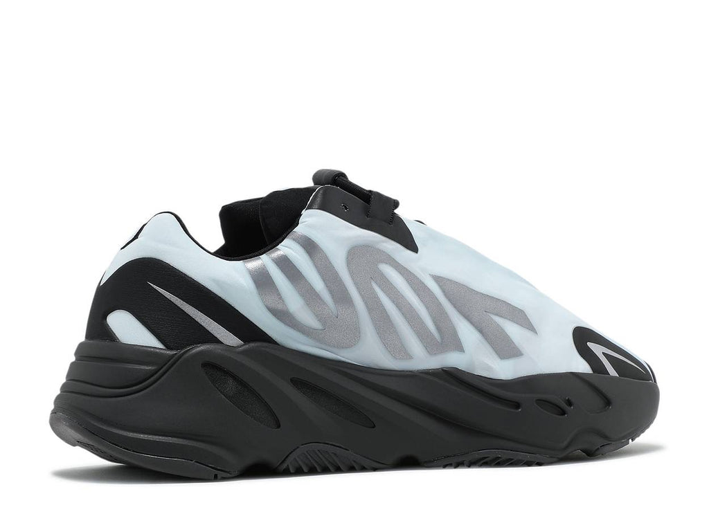 YEEZY BOOST 700 MNVN 'BLUE TINT' image 2