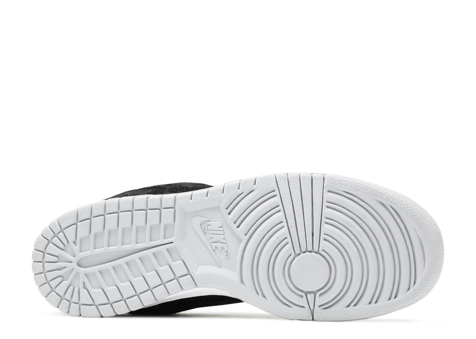 MEDICOM TOY X DUNK LOW SB 'BE@RBRICK' image 3