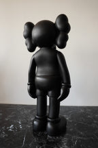 KAWS SCULPTURE image 3