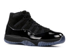 AIR JORDAN 11 RETRO "CAP AND GOWN" image 1