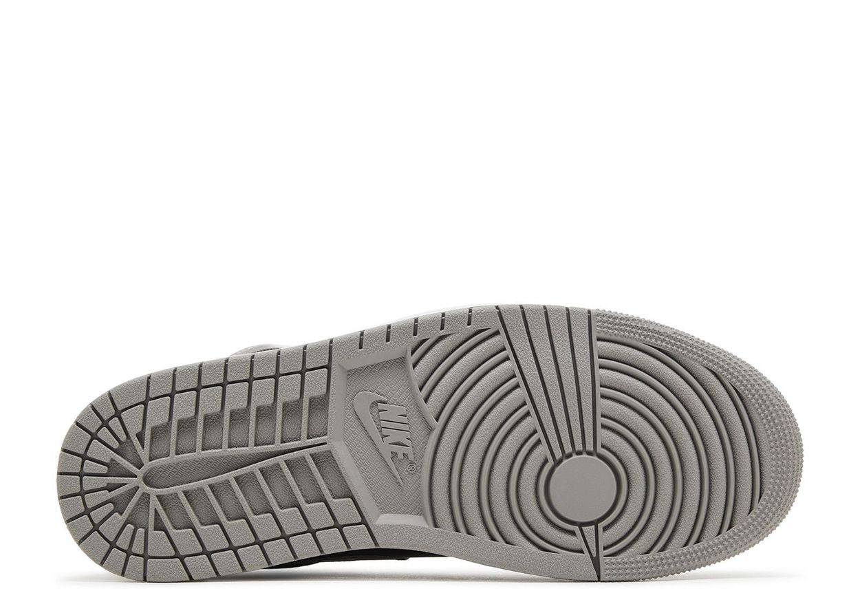 WMNS JORDAN 1 RETRO HIGH OG 'SATIN SHADOW' image 3