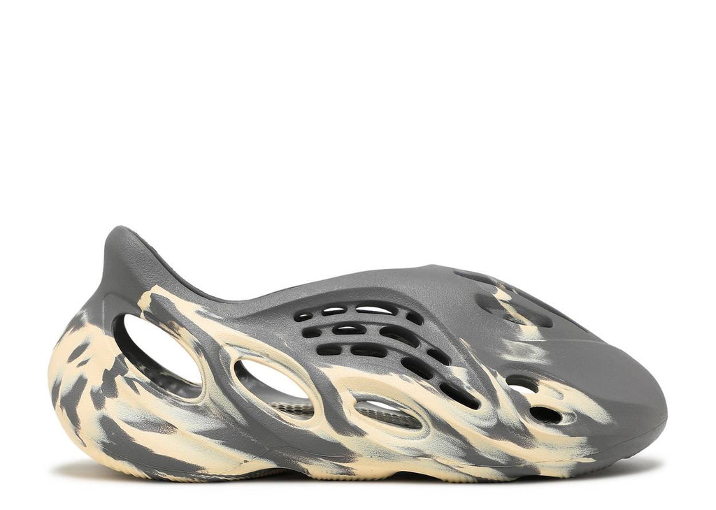YEEZY FOAM RUNNER 'MXT MOON GREY' image 0